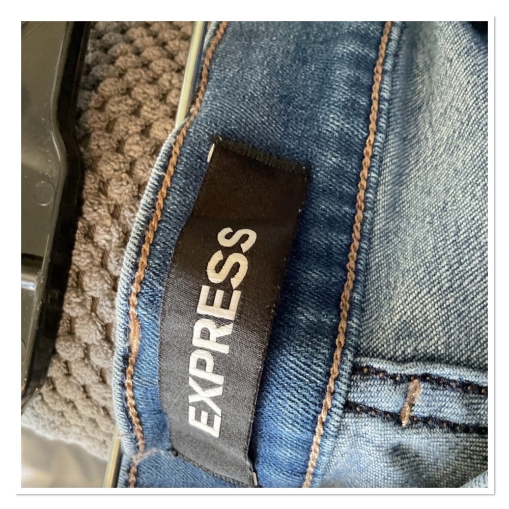 Express Embroidered Jeans - Picture 3 of 6